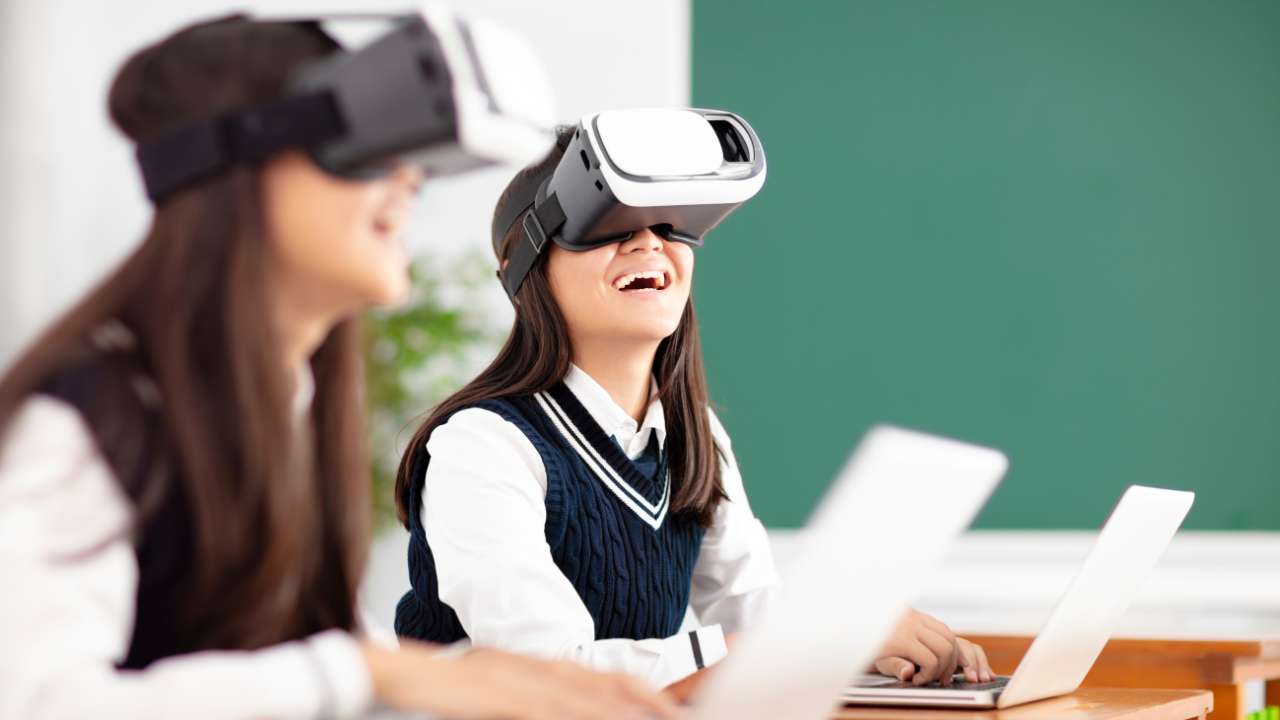 Jaunākie virtuālās realitātes pielietojumi izglītībā